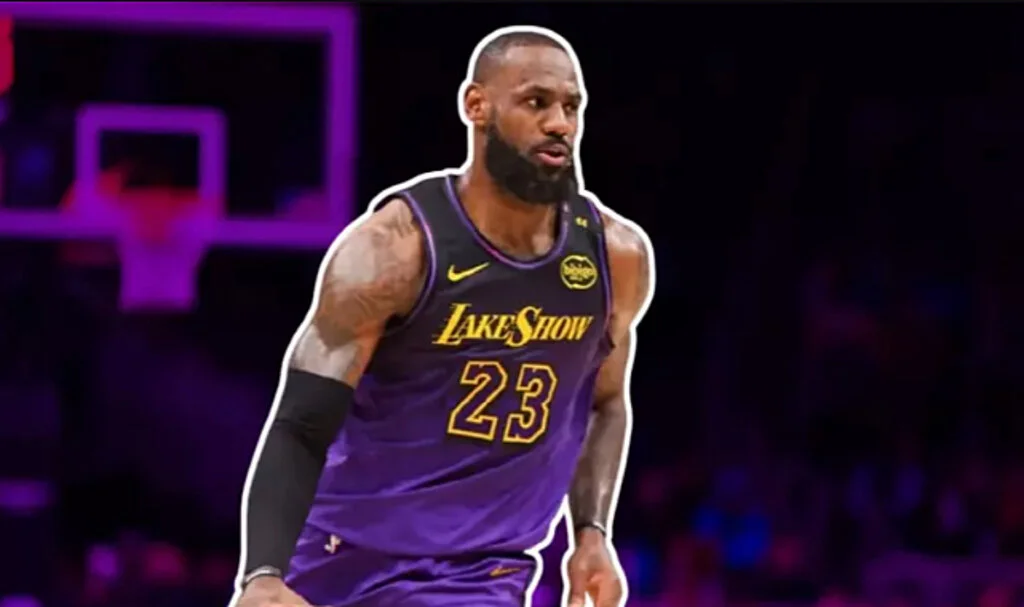 Efsane basketbolcu LeBron James, bir kez daha NBA tarihine geçti!