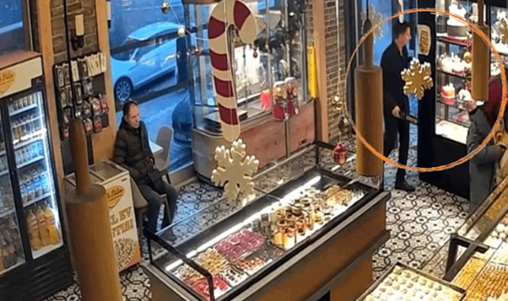 Esenyurt’ta Pastalara Altın Koydular: İlginç Anlar