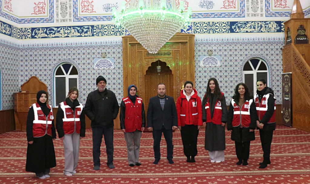 Genç Kızılay Havza’dan Cami Temizliği Etkinliği