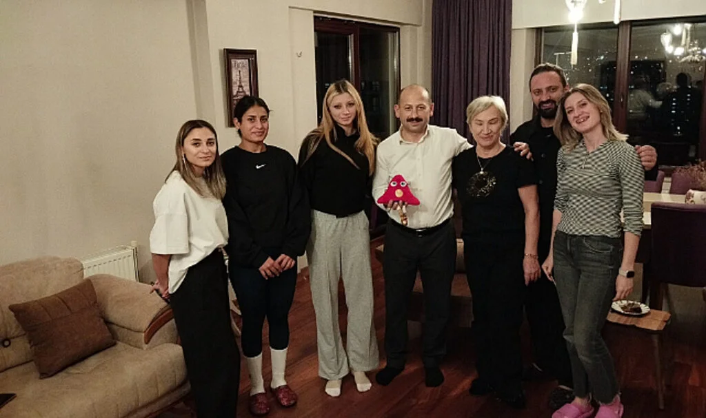 Gençlik Spor İl Müdürü Dereci'den Milli Sporculara Destek