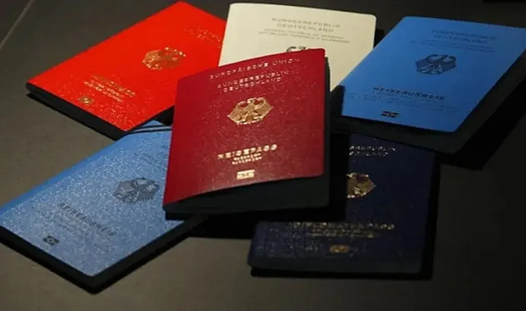 Herkes hucüm etti, Alman vatandaşlığı verilemiyor