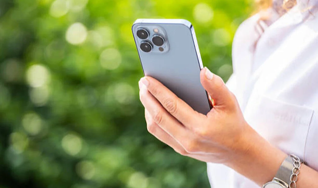 iPhone'ununuz Fotoğraflarınızı Apple ile Paylaşıyor Olabilir: İşte Kapatmak İçin Yapmanız Gerekenler