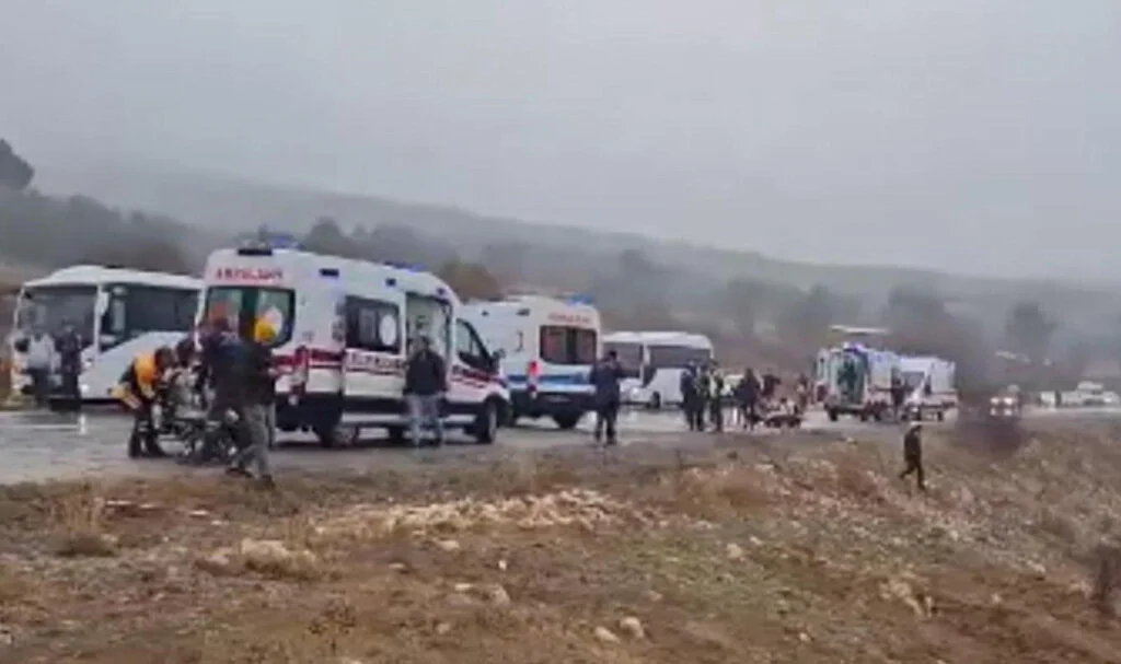 İşçi Servisi Şarampole Devrildi: 1 Ölü, 9 Yaralı Var