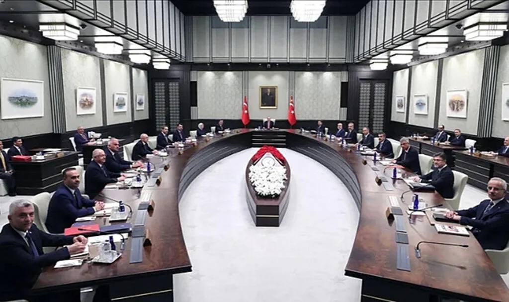 Kabine'nin Ana Gündemi Suriye ve Maaş Zamları