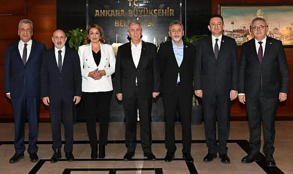 Mansur Yavaş’a CHP’li Vekillerden Kritik Ziyaret!
