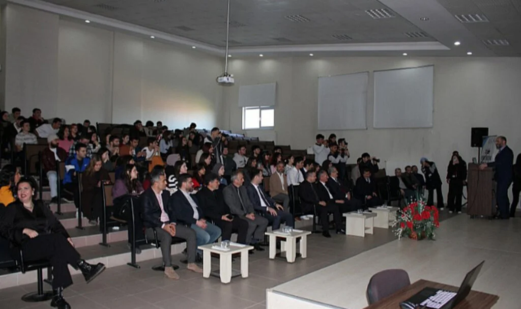 OMÜ'de "Yapay Zeka ve Gelecekte Eğitim" Dijital Sergisi Açıldı