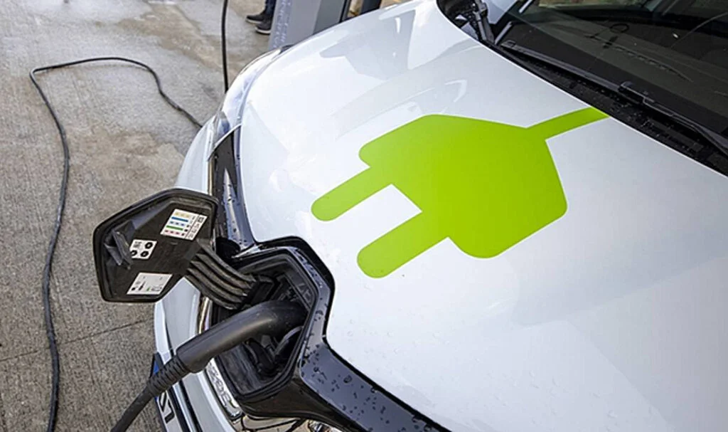 Petrol' yerine 'Elektrik kaç dolar' diyeceğiz!
