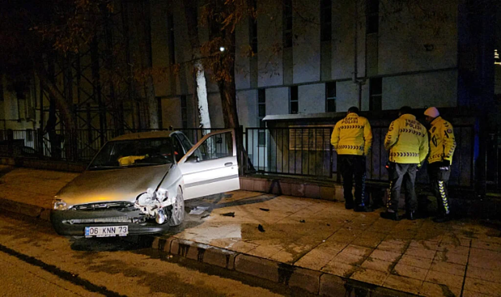 Polis İhtarına Uymayan Sürücüye 42 Bin Lira Ceza