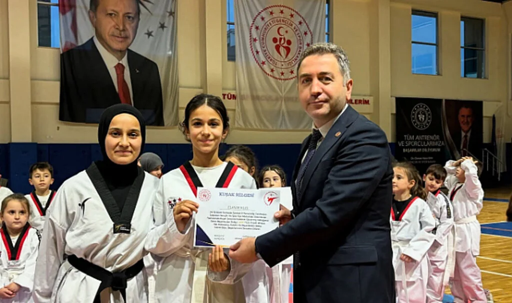 Salıpazarı’nda Taekwondo Sporcuları Kuşak Sınavında Hünerlerini Sergiledi