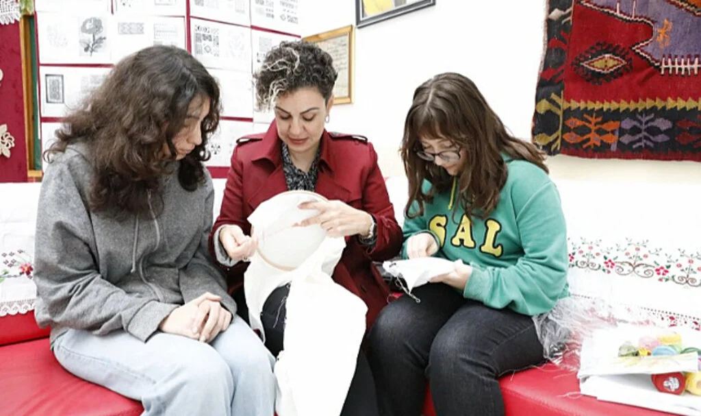 Samsun'da Türk motifleri sergisi