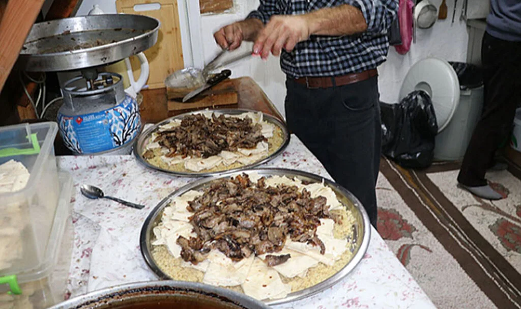 Samsun'un Meşhur Lezzeti Asma Kaz Tiridi