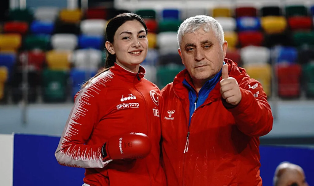 Samsunlu Sinem'den Karate Şampiyonası'nda Çifte Zafer 