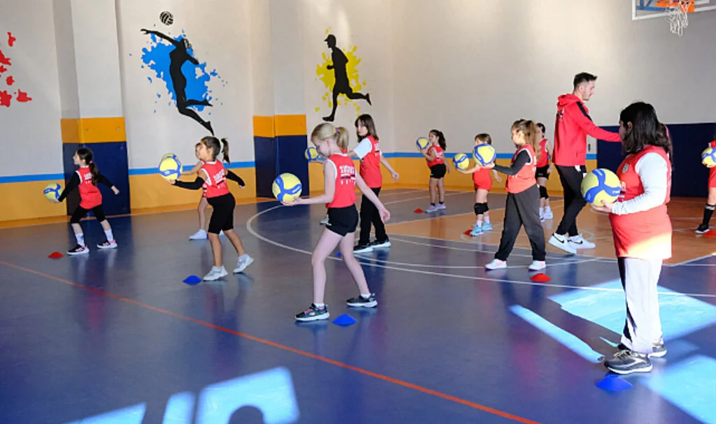 Samsunspor Voleybol Akademisi ile Geleceğin Yıldızları Yetişiyor