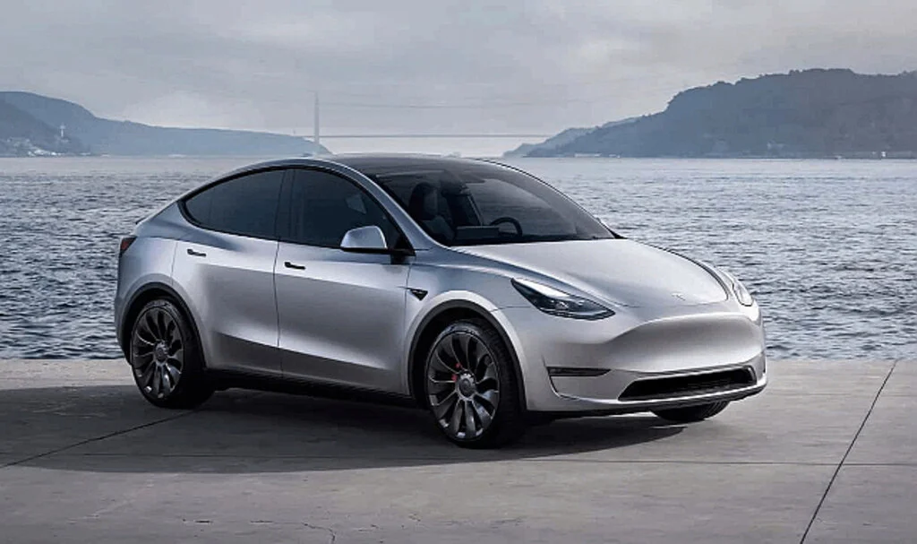 Tesla, Türkiye'ye Takas Sistemi Getirmeyi Planlıyor: Eski Modeli Getirip Yenisini Alabileceksiniz!