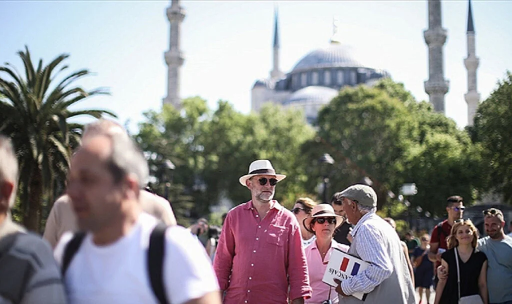 Türkiye'yi Ziyaret Eden Yabancı Sayısı 50 Milyonu Aştı
