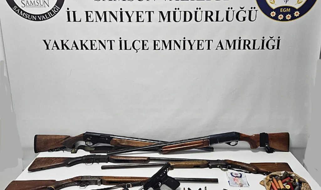 Yakakent’te Silah ve Uyuşturucu Operasyonu: 2 Şüpheli Gözaltında