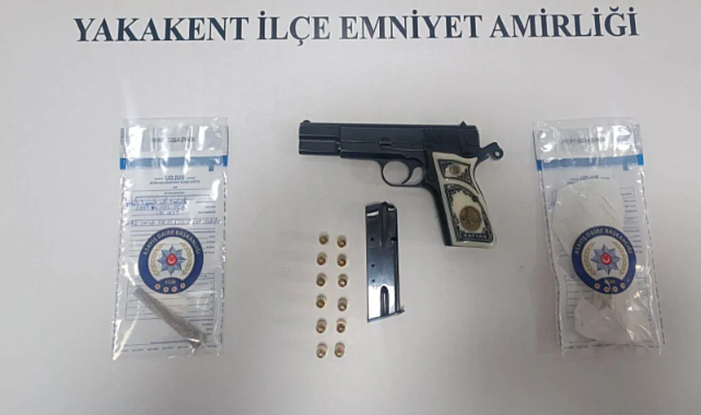 Yakakent’te Uyuşturucu ve Silah Operasyonu