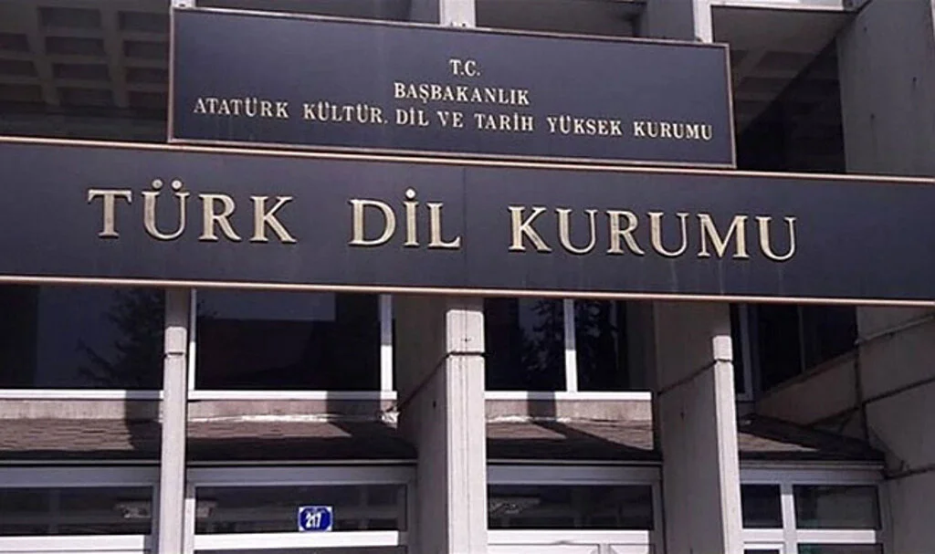 Yaklaşık 1 milyon kişi katıldı: 2024 yılının kelimesi seçildi