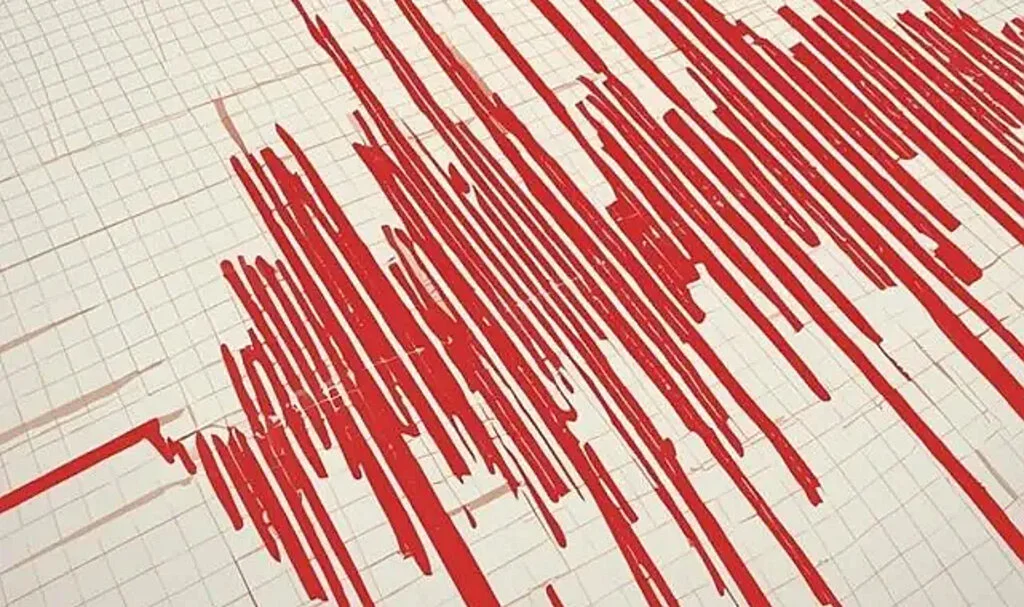 AFAD duyurdu! İzmir'de 3.9 büyüklüğünde deprem