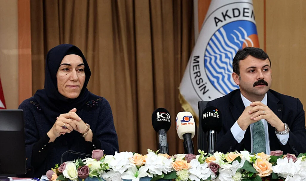 Akdeniz Belediyesi'ne Kayyum Atandı