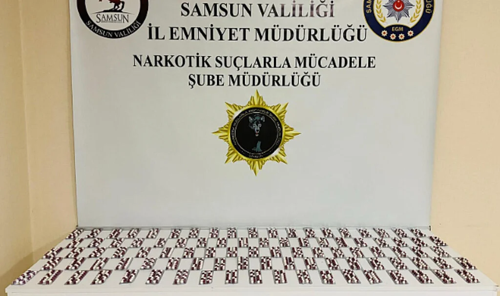 Atakum’da 1500 Sentetik Ecza Ele Geçirildi