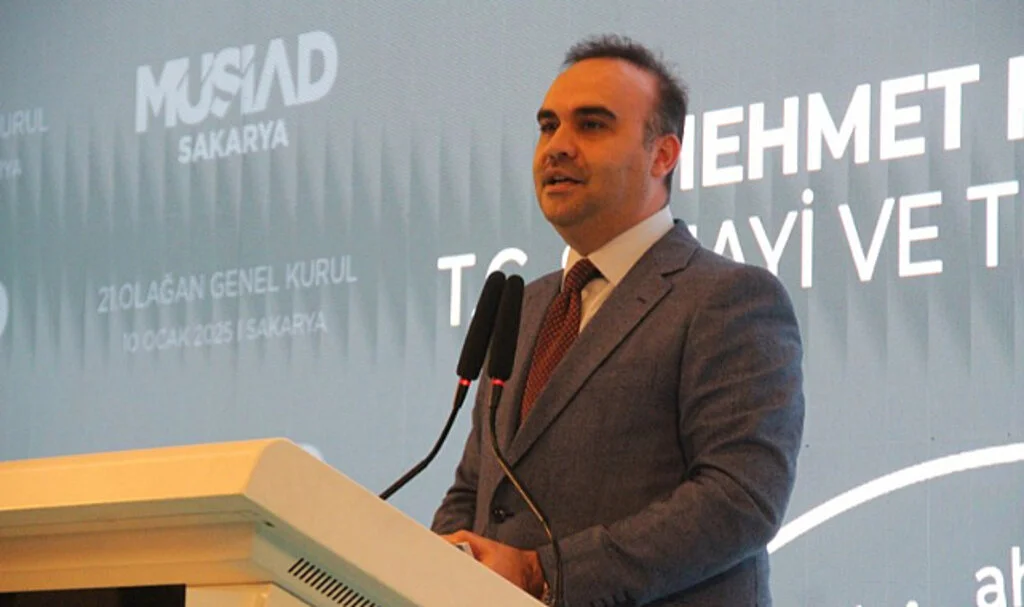 Bakan Kacır'dan Sanayicilere Yeşil Dönüşüm Mesajı