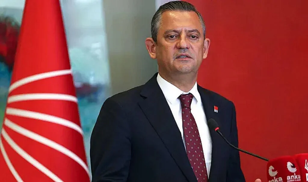 DEM heyeti ile Bahçeli görüşmesine Özel'den ilk yorum