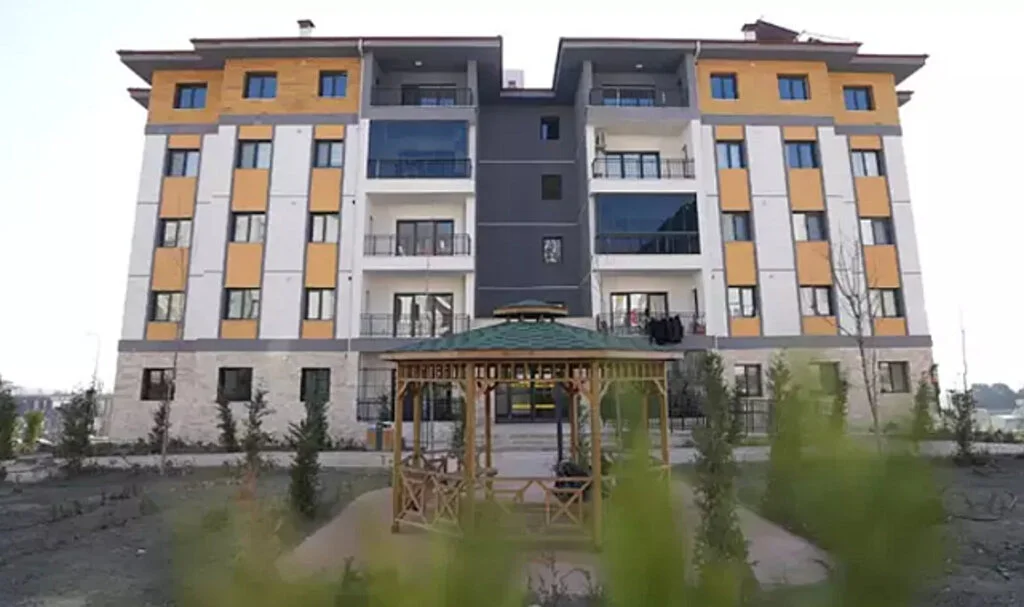 Deprem Bölgesinde Konut Teslimatı Hızla Devam Ediyor