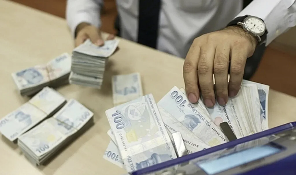 Emeklinin İkramiyesi 4 Bin TL'ye Çıkacak mı?