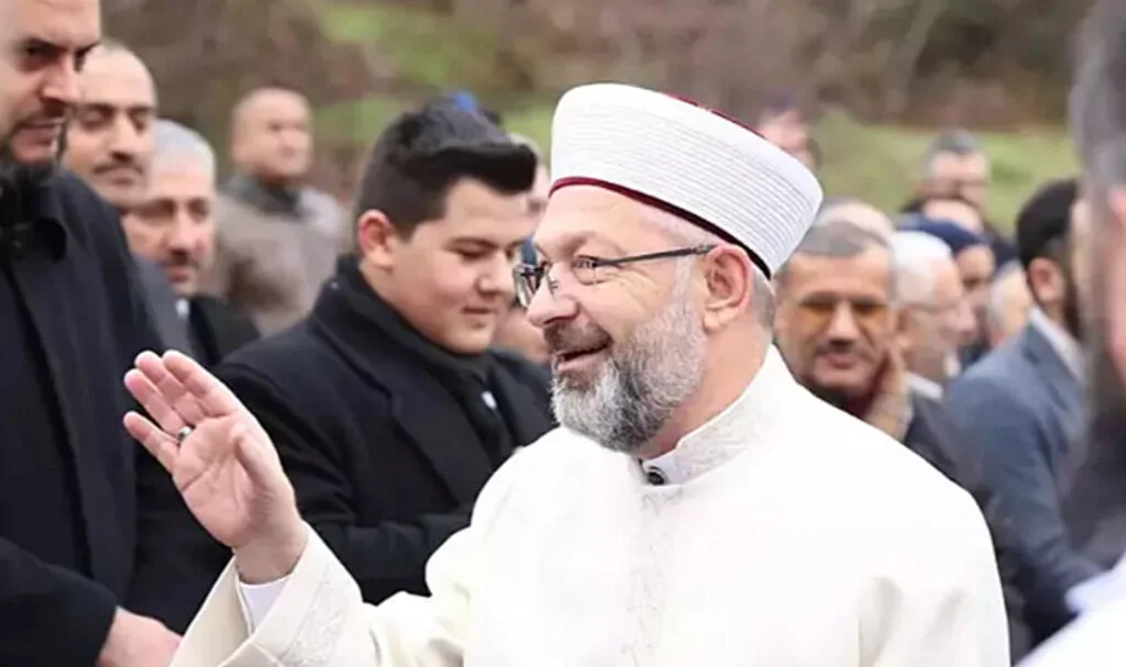 Erbaş: "İslam'da Dini ve Din Dışı İlim Ayrımı Yoktur"