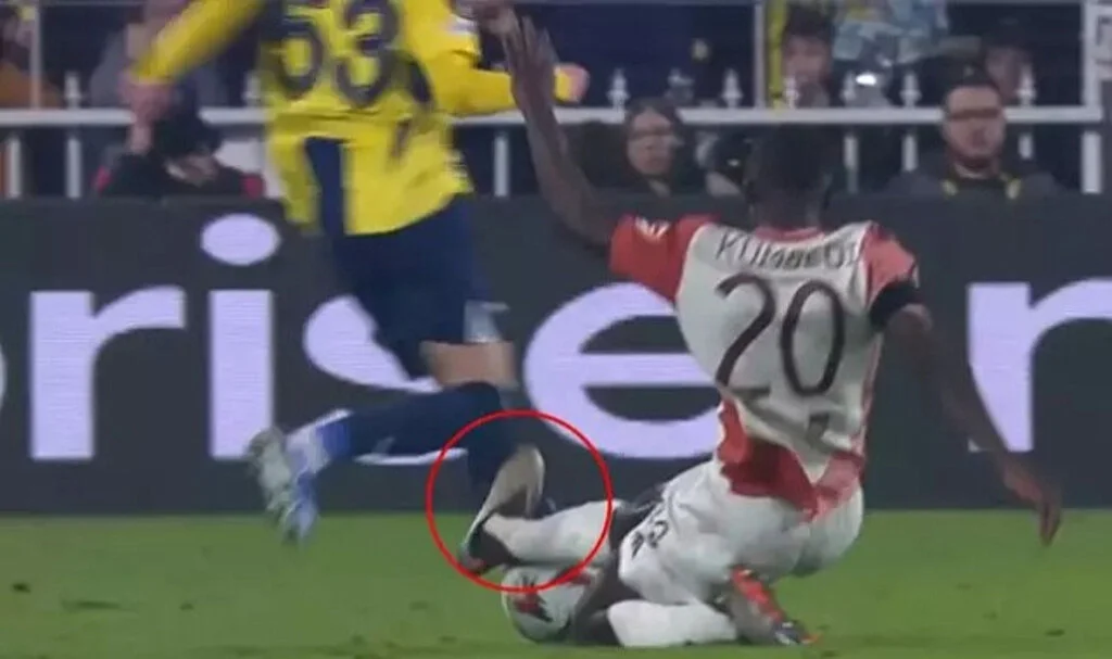 Fenerbahçe’den Lyon Maçında Kumbedi’ye Kırmızı Kart Tepkisi