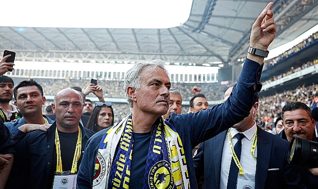 Fenerbahçe’den Transfer Bombaları Geliyor ! İşte O Yıldızlar