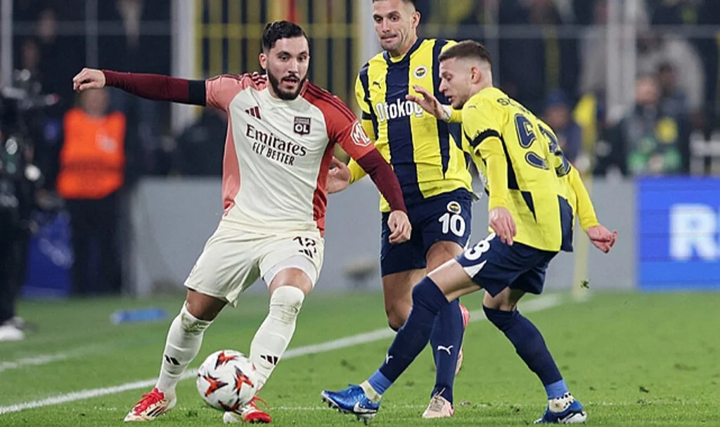 Fenerbahçe Play-Off Umudunu Son Maça Taşıdı