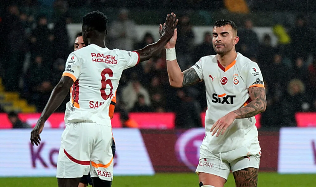 Galatasaray Yenilmezlik Serisini Sürdürdü!