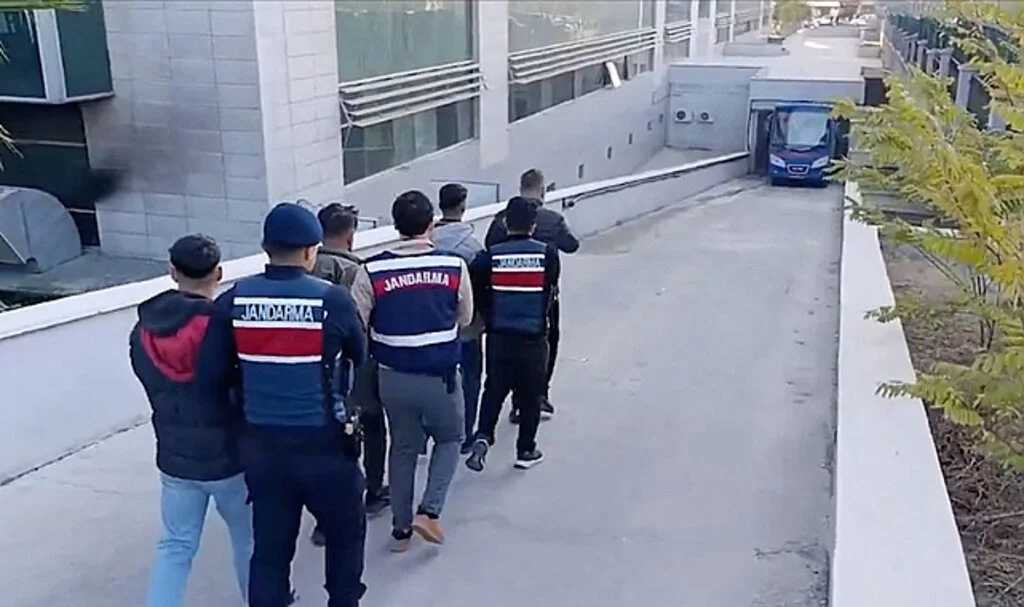 Gürz-39 ve Gürz-40 Operasyonlarında 240 Şüpheli Yakalandı