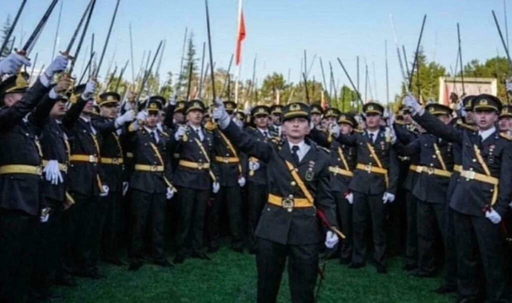 İhracı İstenen Teğmenlerin Savunma Süreci Başlıyor
