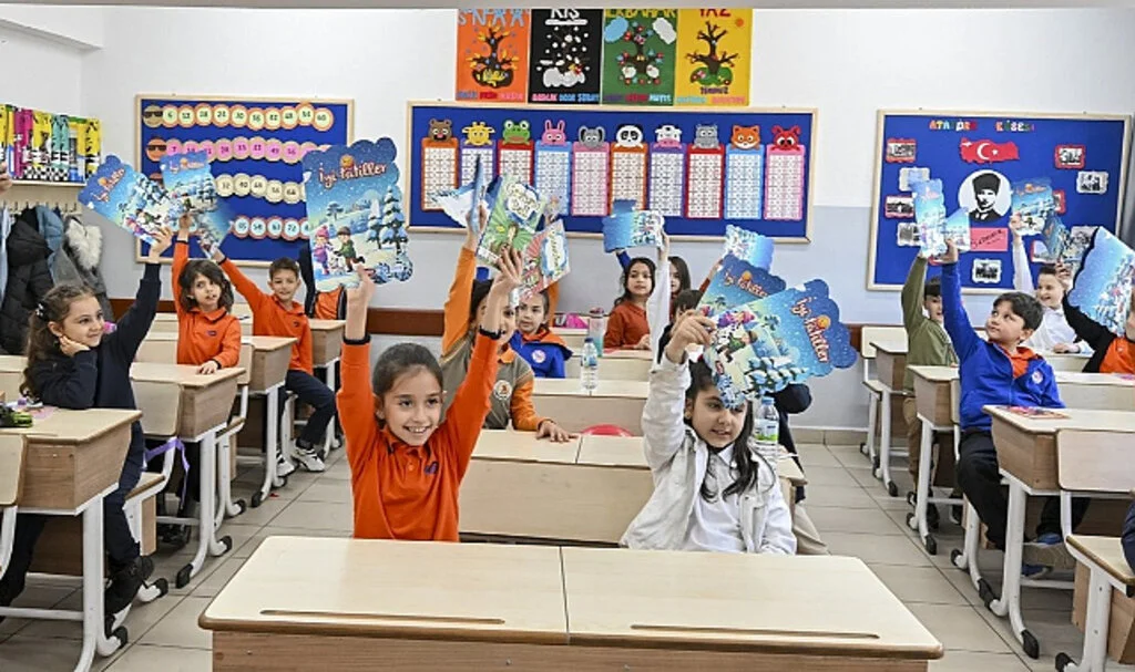 İlkokulda Sınıf Tekrarı Kararı Velinin Dilekçesine Bağlı