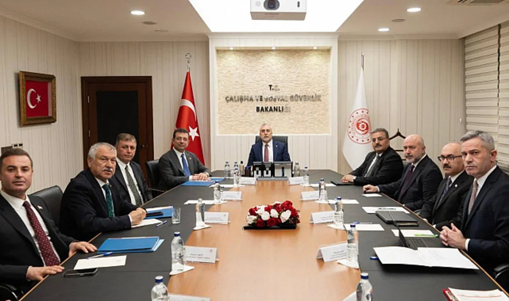 İmamoğlu ve Bakan Işıkhan'dan SGK Borçları İçin Ortak Çözüm Adımı