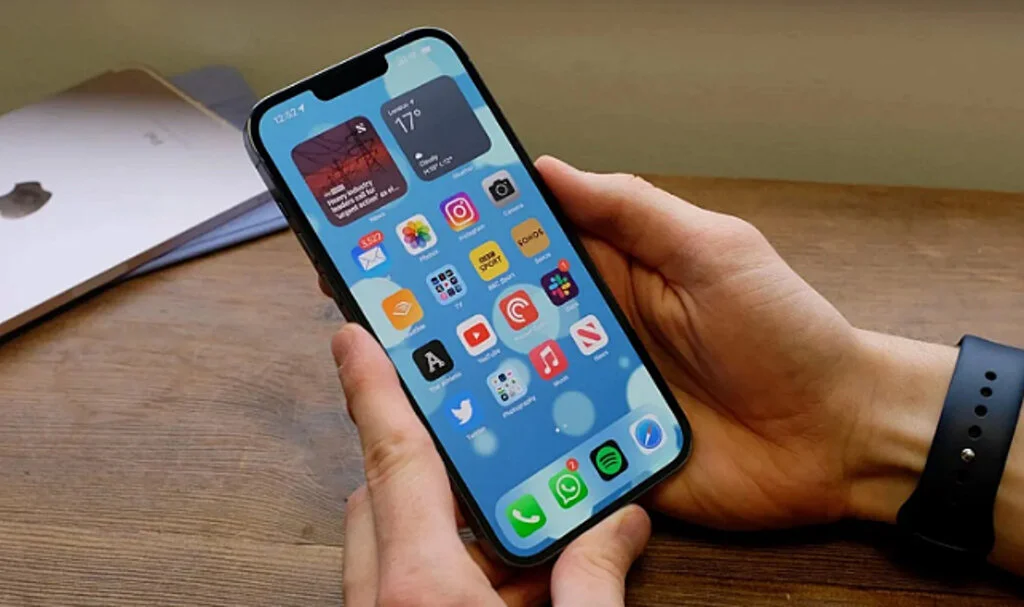 iPhone 18 ve 19 Hakkında Şok İddialar: Yeni Teknolojiler Geliyor!