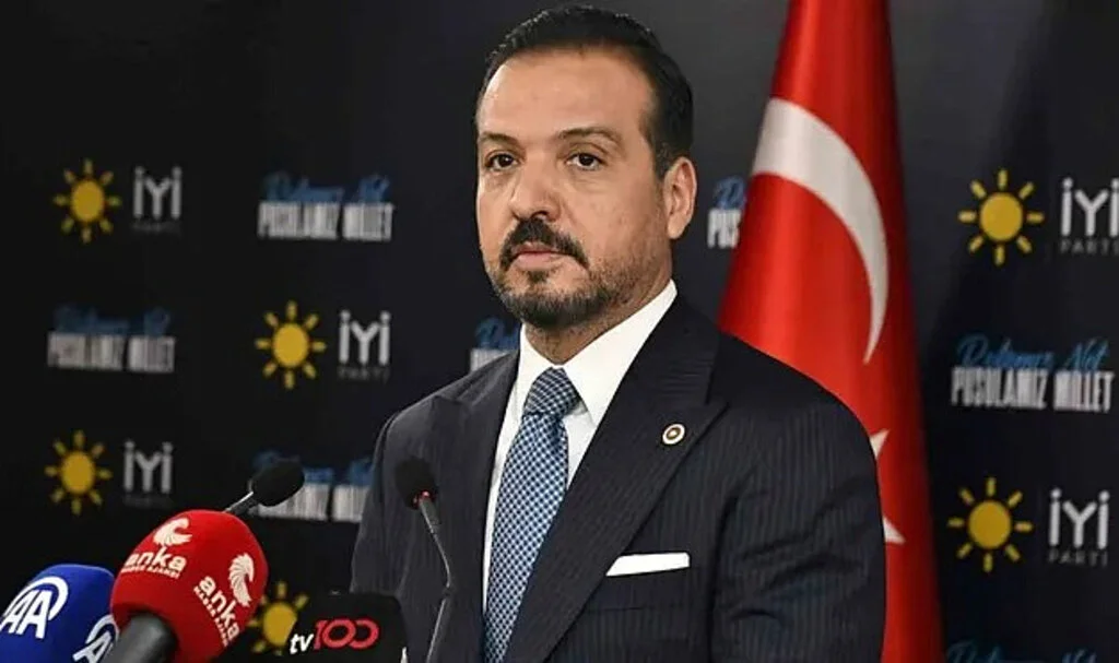 İYİ Parti Sözcüsü Kürşad Zorlu İstifa Etti