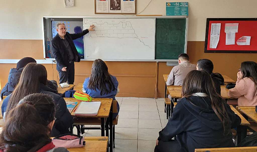 Mezun Olduğu Okulda Öğretmen Olan Gürel, Tarihi Belgeselle Aktardı