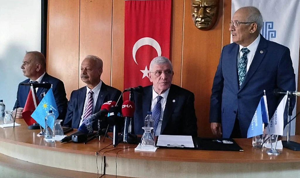 Müsavat Dervişoğlu: Emeklilerin Sorunlarını Çözmek İçin Çalışıyoruz