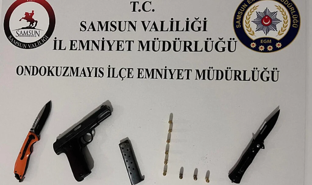 Ondokuzmayıs’ta Narko-Alan Denetimi: Tabanca ve Bıçaklar Ele Geçirildi