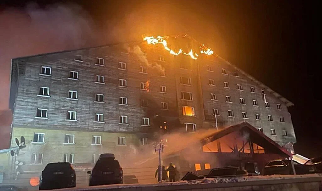 Otel Yangınında Hayatını Kaybeden 78 Kişinin Kimlikleri Açıklandı