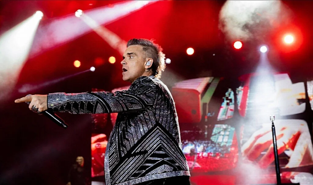 Robbie Williams, FIFA Müzik Elçisi Oldu