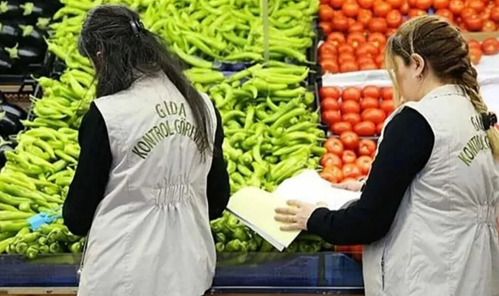 Sahte Gıda Ürünleri İfşa Edildi: Bakanlık, 2025'in İlk Denetimlerinde Şok Bulgulara Ulaştı!