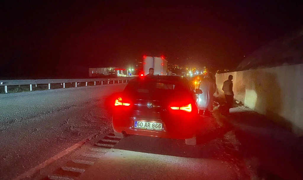 Samsun-Ankara Karayolunda Zincirleme Kaza! 6 Araç Hasar Gördü