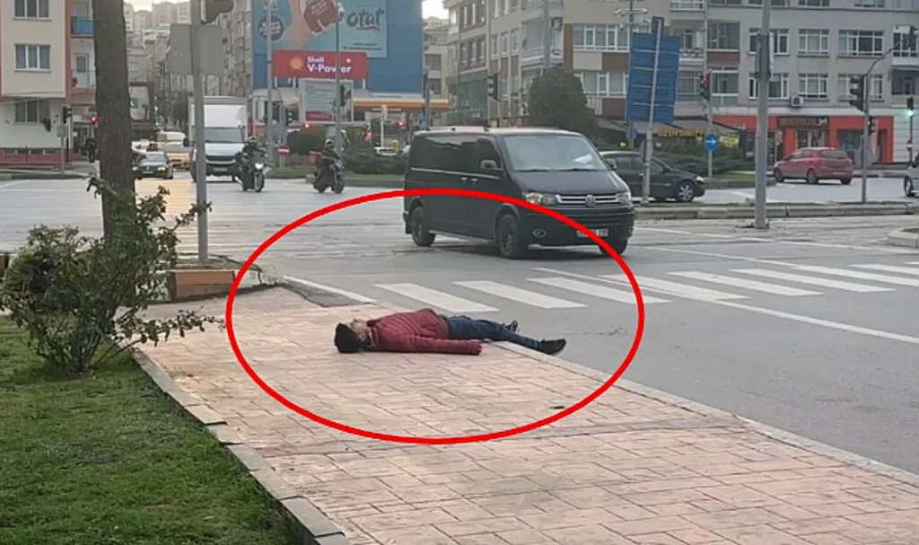 Samsun’da 17 Yaşındaki Genç Madde Etkisiyle Yere Yığıldı