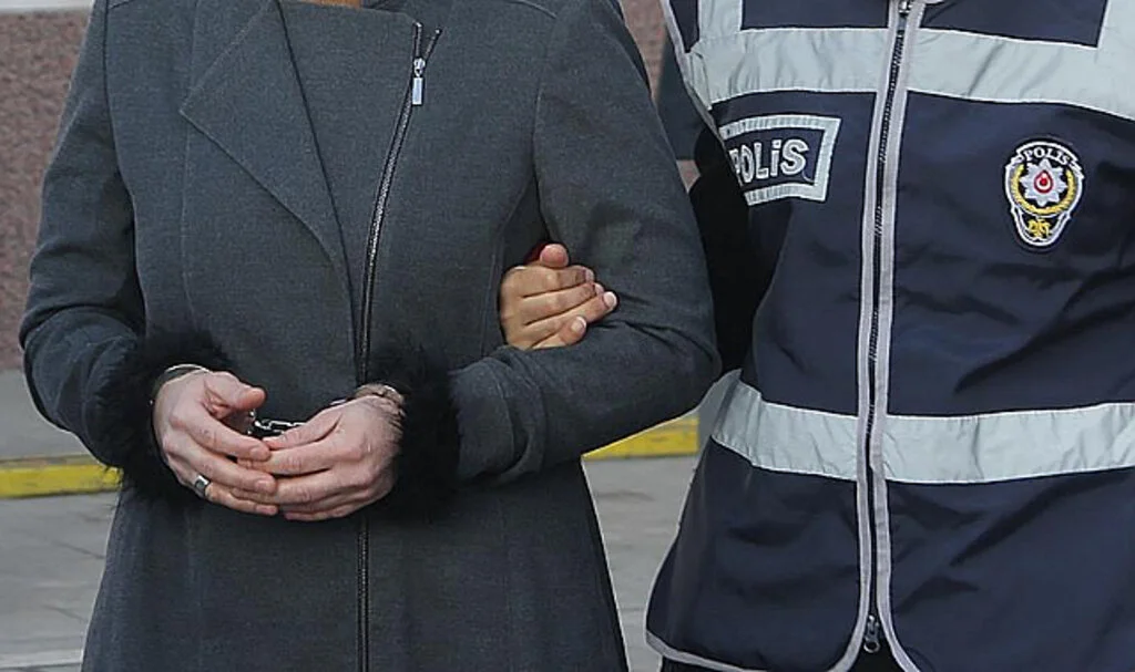 Samsun'da 4 çocuk annesi kadın uyuşturucu ticaretinden gözaltına alındı