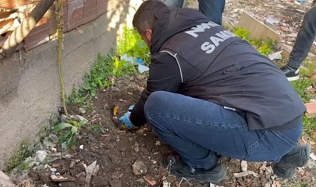 Samsun’da Bahçeye Gömülü Uyuşturucu Ele Geçirildi
